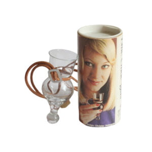 Lille gilde neck glass by Christer Holmgren for Holmegaard. The party's getting under way - drinks, cigarettes and canapés - guest arriving thick and fast - oh for a helping hand! That's where the party glass from holmegaard's comes to the rescue. Handblown and handmade - it simply invites an affectionate grasp. Practical to use - fun to have, to hold, and to give away! A holmegaard glass is more than just something to drink from. Condition report: Glass in excellent condition, includes original packaging.