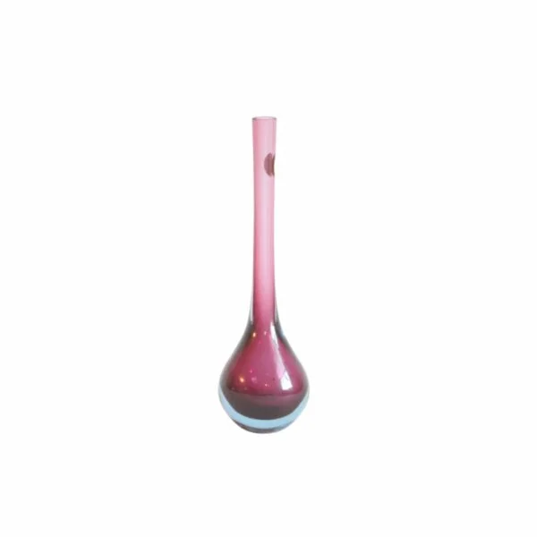 Bud shaped glass vase in a blue and purple sommerso technique. Made in Murano, Venice Italy 1950s-1960s. Original Murano export label on top, studio unidentified. Art glass handblown. Century Soup vintage design curiosa antiques antwerp.