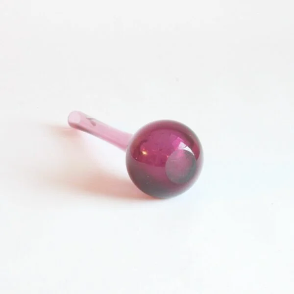 Bud shaped glass vase in a blue and purple sommerso technique. Made in Murano, Venice Italy 1950s-1960s. Original Murano export label on top, studio unidentified. Art glass handblown. Century Soup vintage design curiosa antiques antwerp.