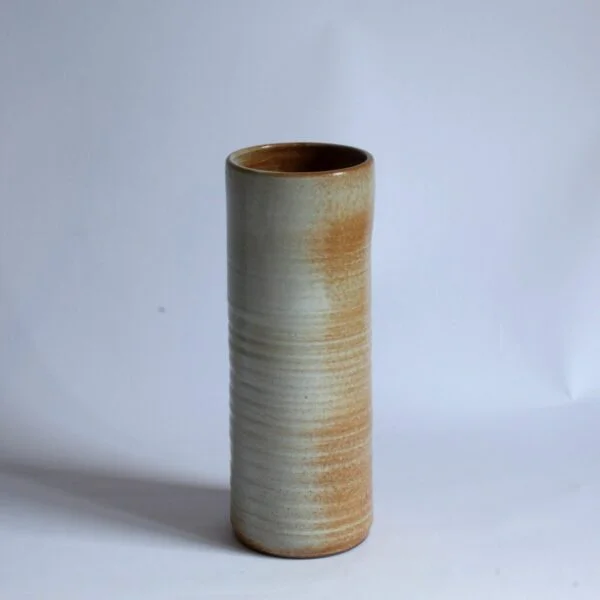 Ribbed cylindrical vase in two colors by yvon roy for atelier montgolfier, france 1960s. Stamped in the bottom with the symbol of the famous montgolfier hot air balloon. Century soup vintage design antiques curiosa collectibles antwerp.