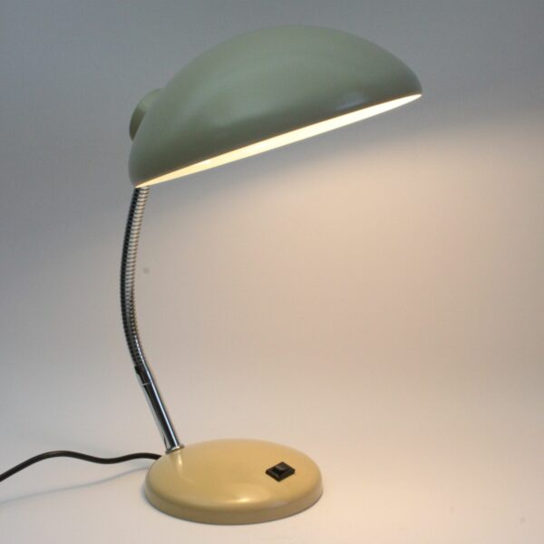 Flexible metal desk lamp by Massive Belgium 1970s Beige metal shade and base, flexible chrome neck. Condition report: Very good vintage condition, tested and working. May show normal signs of wear consistent with age and use. E27 LED bulb included. Century soup vintage design antiques curiosa collectibles antwerp.