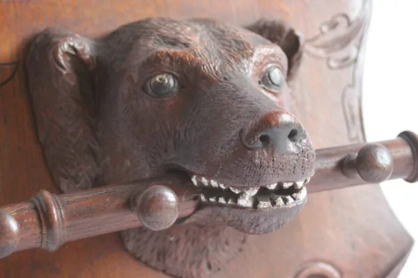 Black forest coat rack wood carving of a dog - Image 3